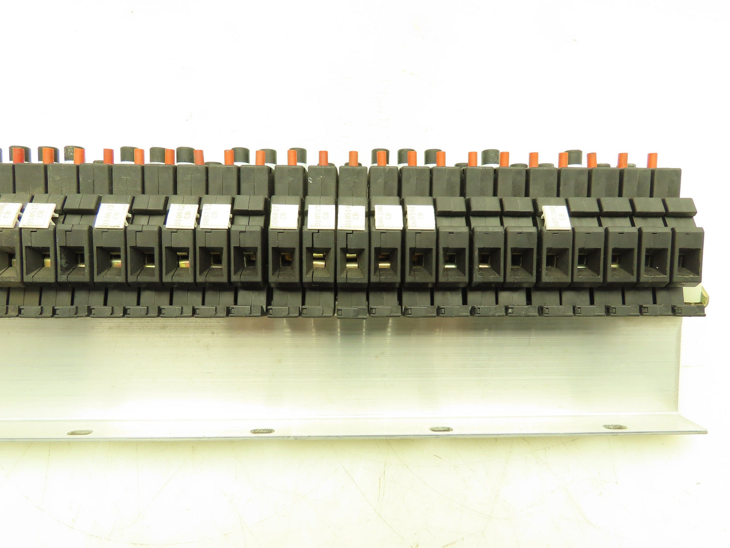 Allen Bradley 1492-GH015 Din Rail 1.5A Circuit Breaker Ser B 250V Lot of 35