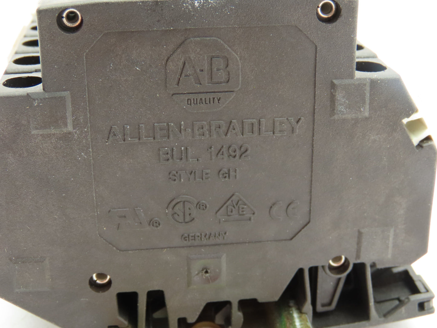 Allen Bradley 1492-GH020 Din Rail 2 Amp Circuit Breaker Ser B 250V Lot of 56