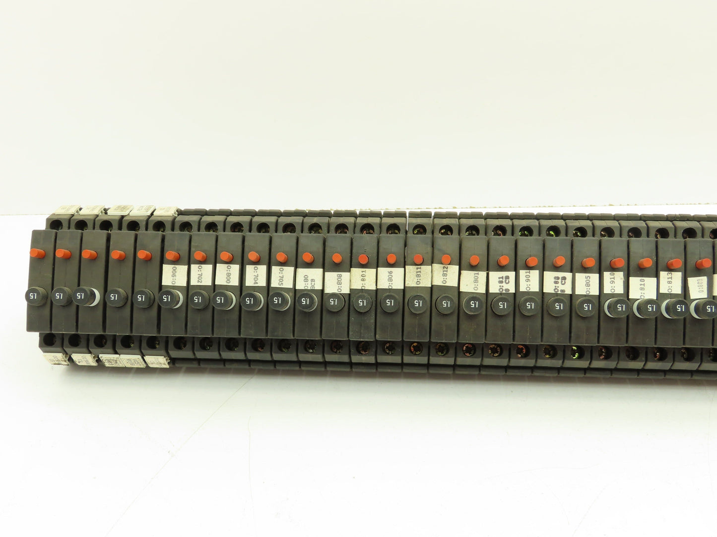 Allen Bradley 1492-GH015 Din Rail 1.5A Circuit Breaker Ser B 250V Lot of 69