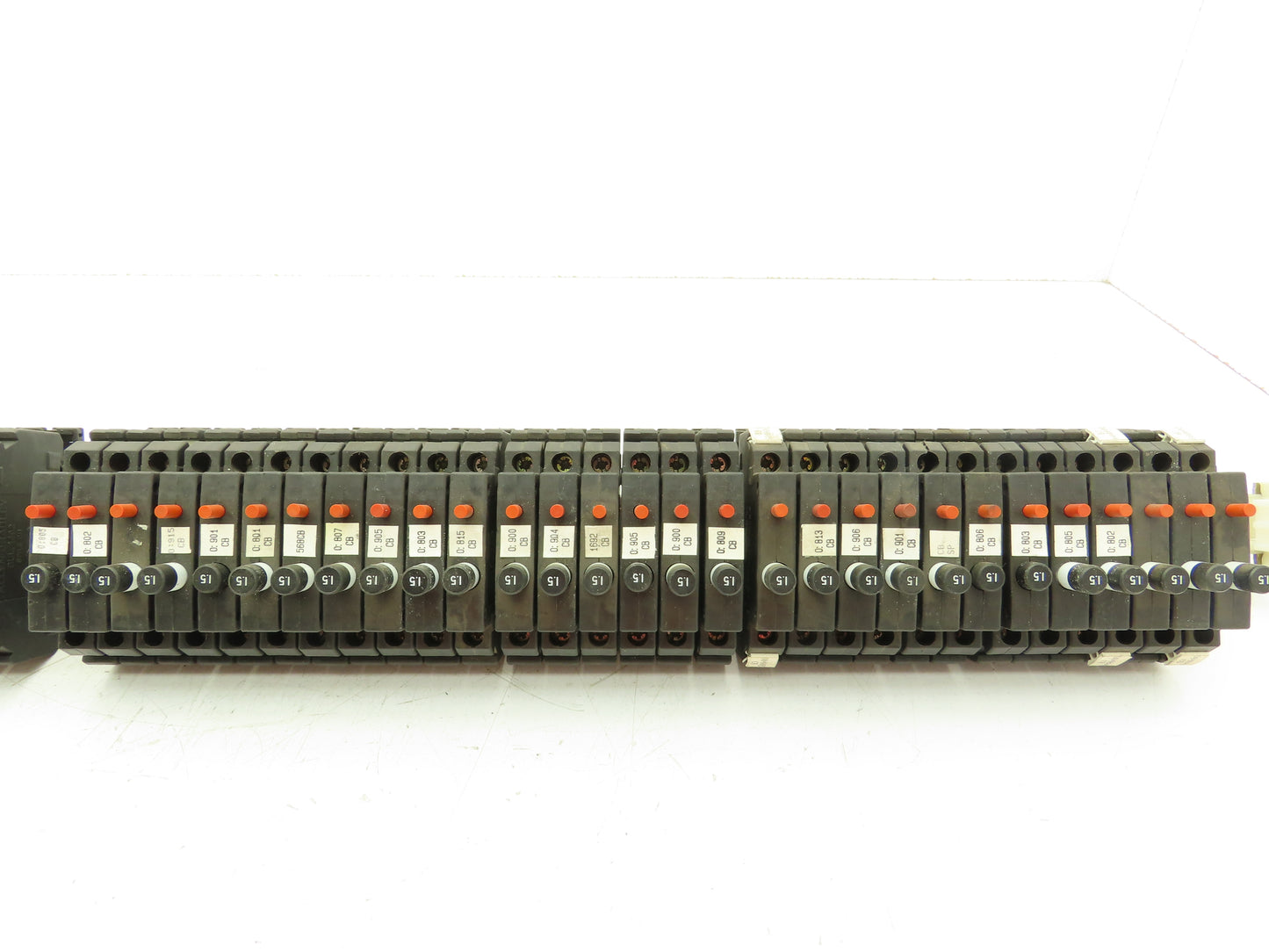 Allen Bradley 1492-GH015 Din Rail 1.5A Circuit Breaker Ser B 250V Lot of 46