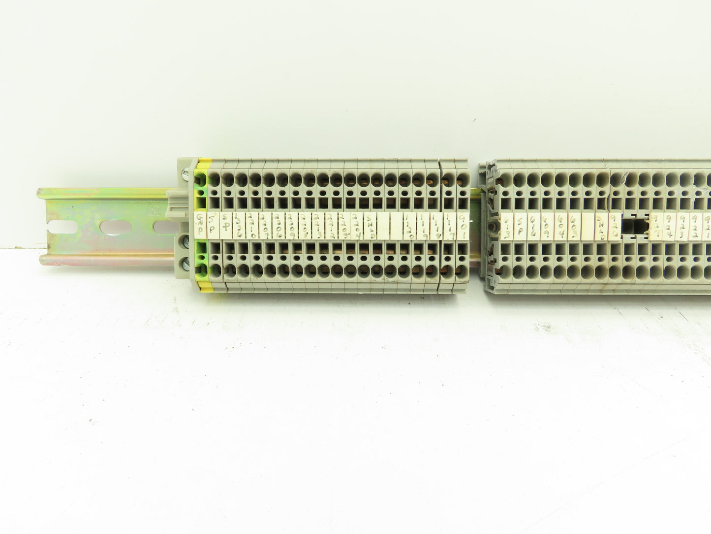 Phoenix Contact ZFK2.5 Terminal Block 600V 25A Lot of 153