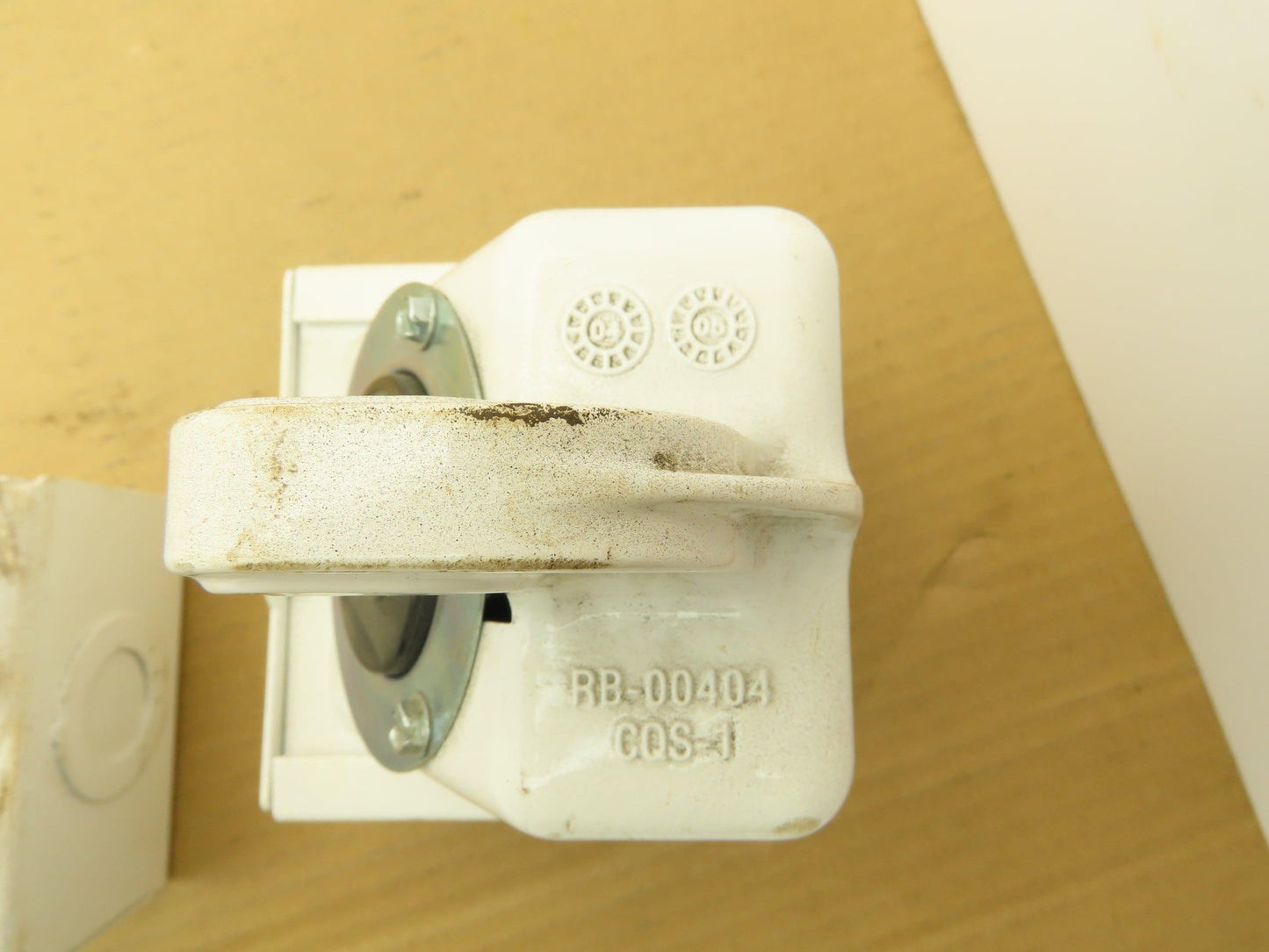 Lithonia Lighting TPH277J12 Fixture Mount Power Hook Light Hanger 277V  Lot of 4