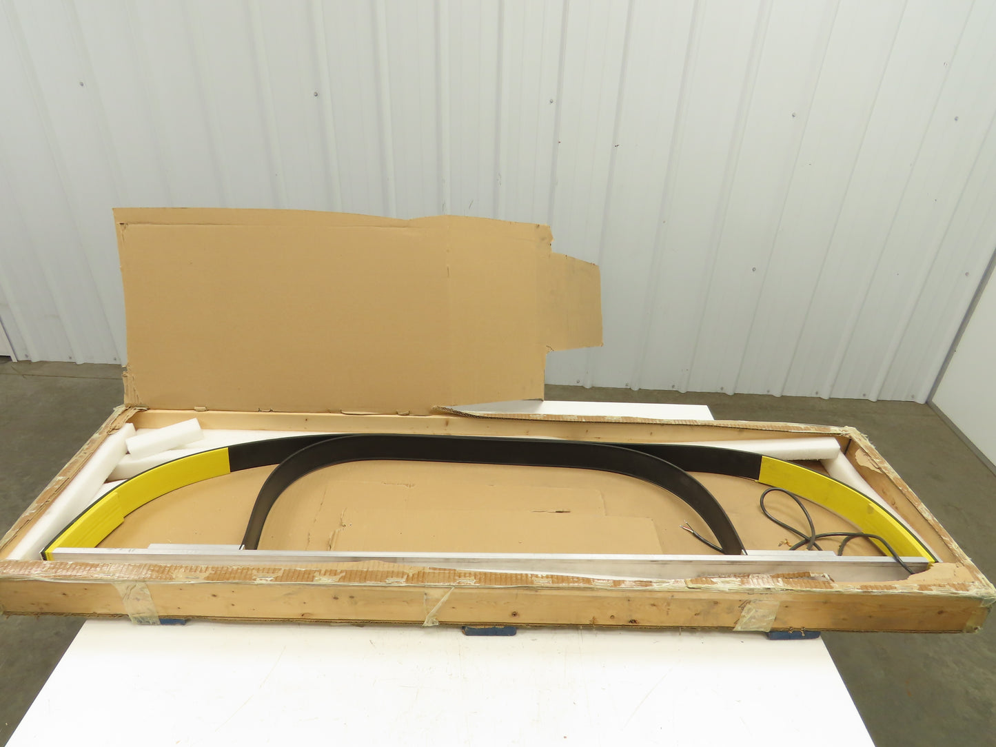 Tapeswitch BDR-250-1524B Safety Switch Bumper 60" Long Dry Contact Bulldog