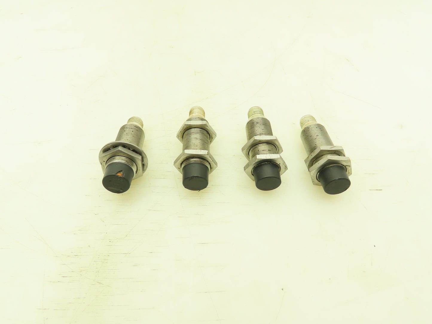 Balluff M18MG-PSC16F-S04K Proximity Switch Sensor M18 Lot of 4