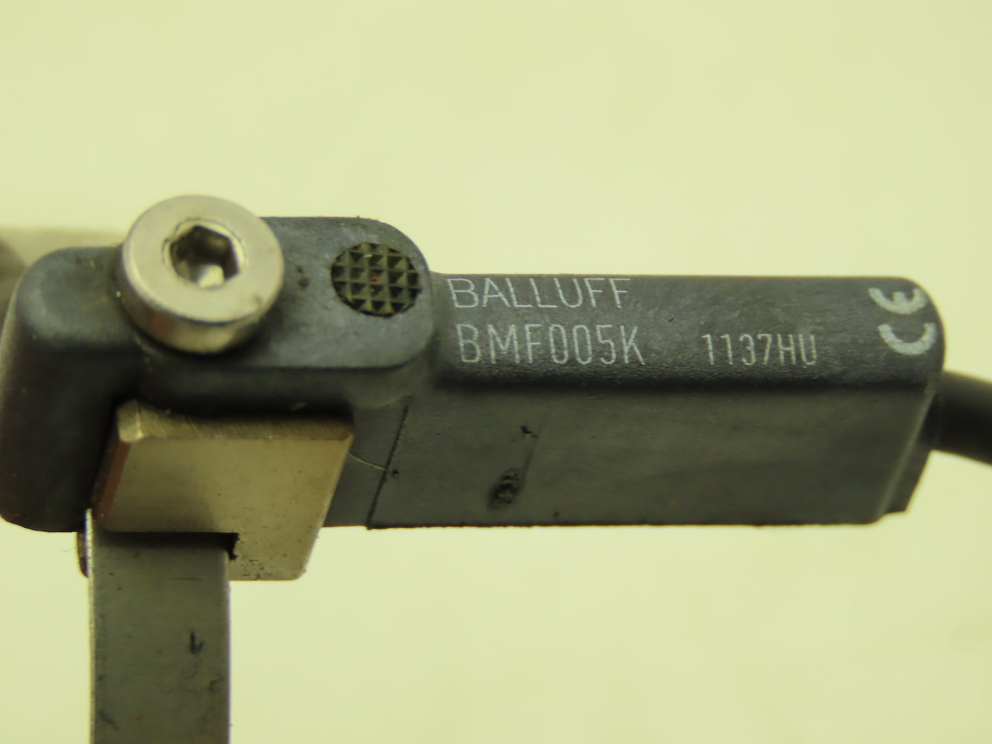 Balluff BMF005K Magnetic Field Sensor Cylinder Position Reed Proxy Lot of 4