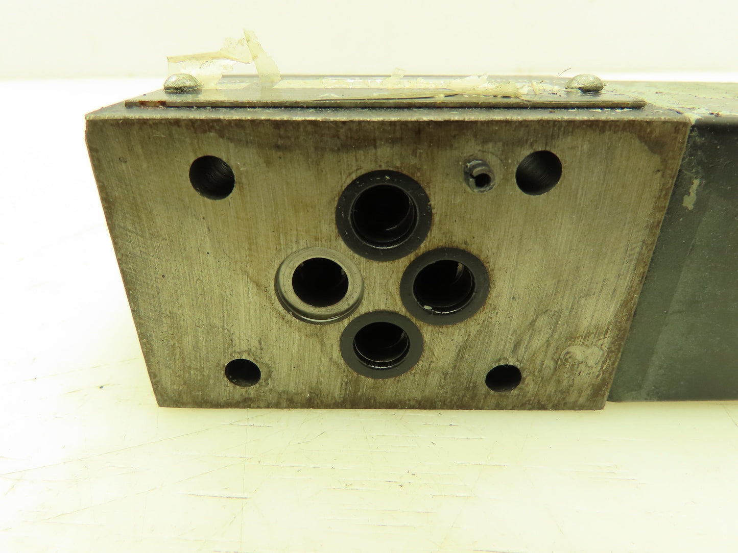 Parker D1VW20HJWF Hydraulic Directional Control Solenoid Valve 24VDC