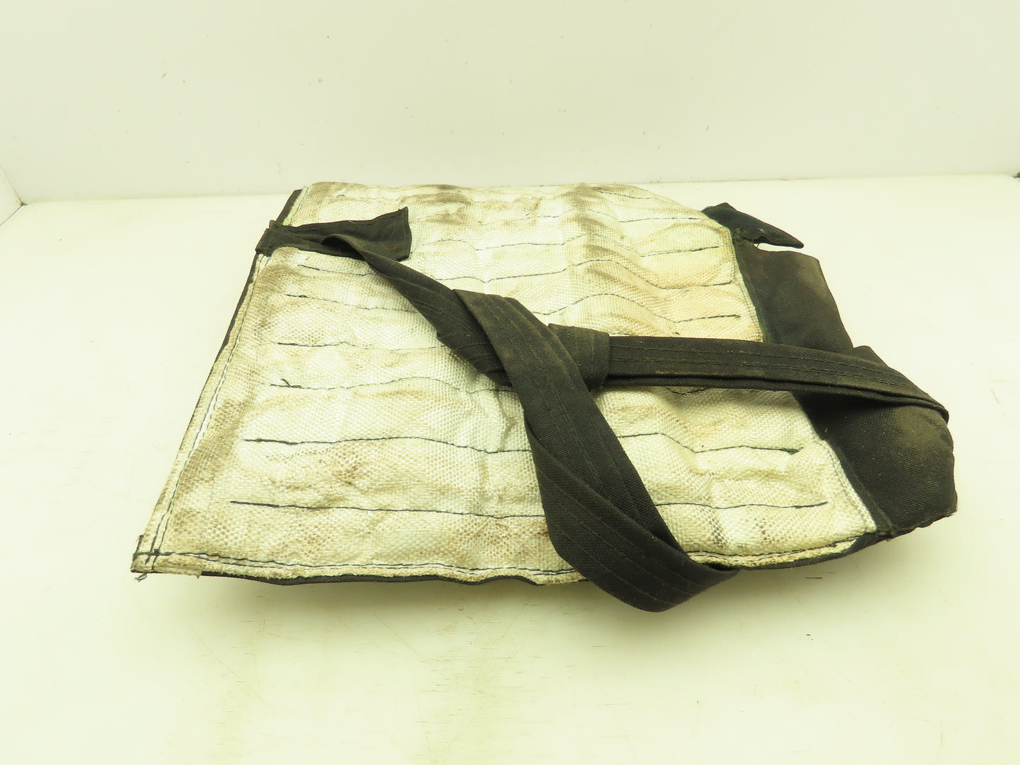 Neptech TCHB-300F Flexotherm Industrial Heated Vinyl Blanket 240V 16x16" 300F