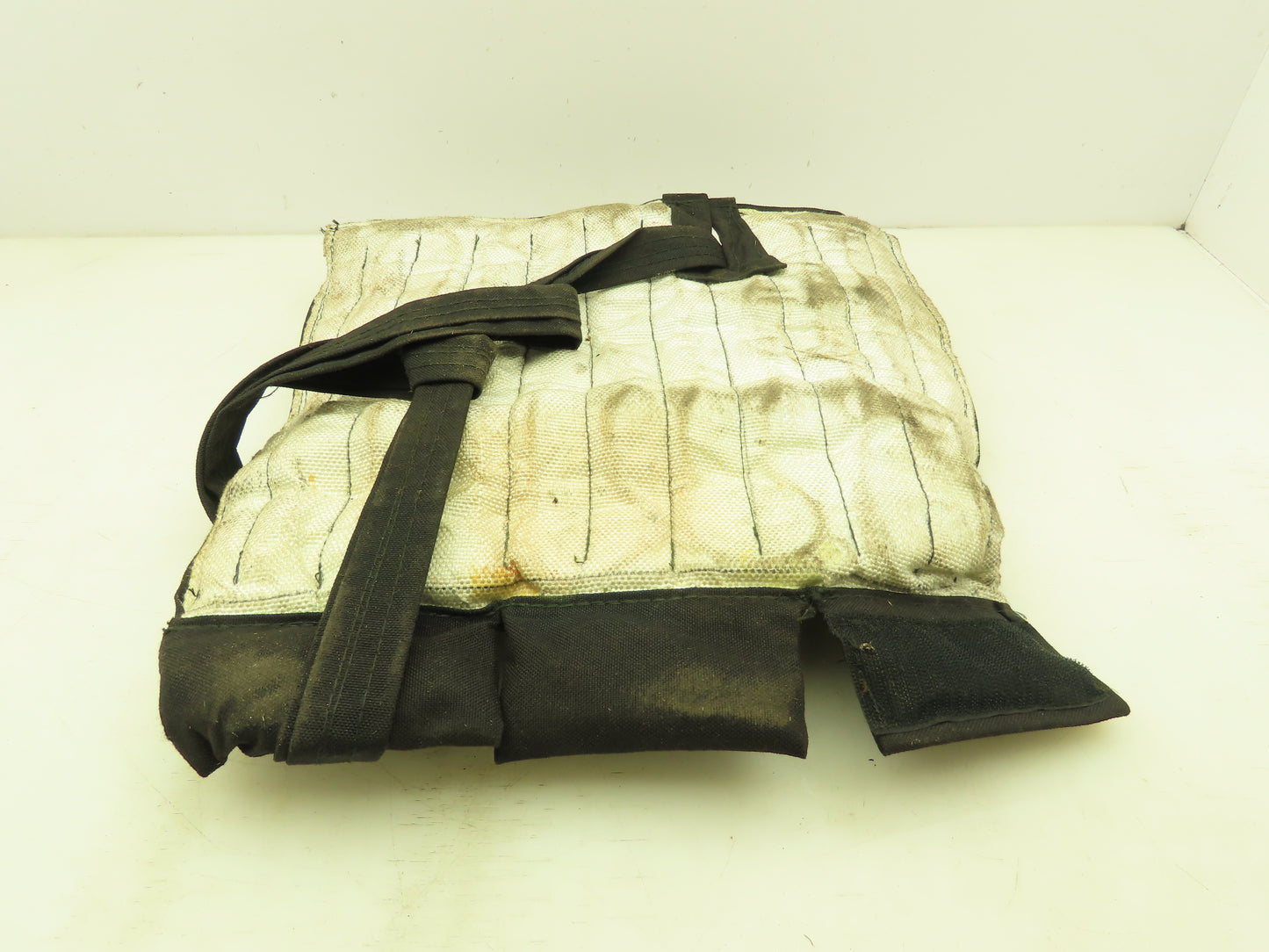 Neptech TCHB-300F Flexotherm Industrial Heated Vinyl Blanket 240V 16x16" 300F