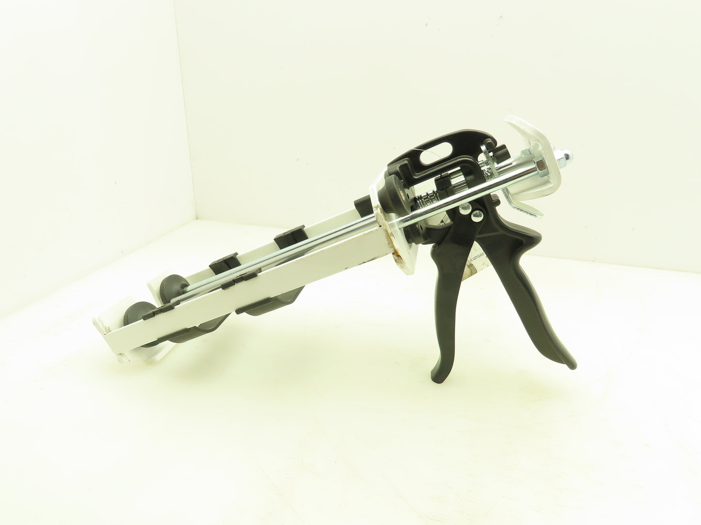 Granger 5UXR2 Manual Dispensing Cartridge Gun Dual Cartridge Epoxy 300/300ml