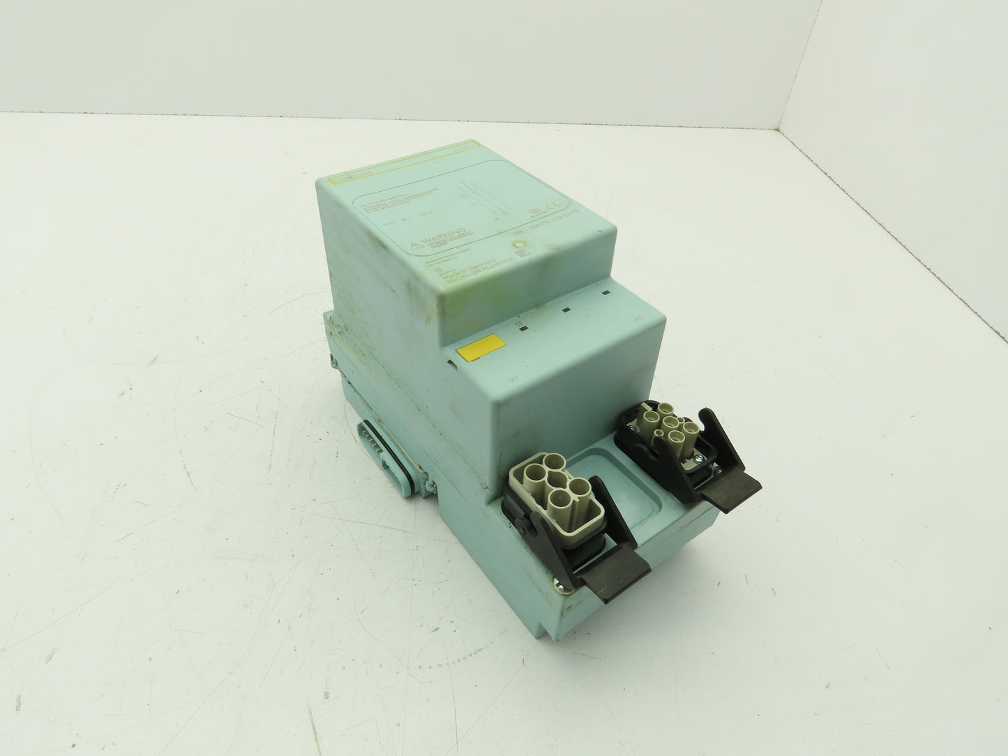 Siemens 3RK1304-0HS00-8AA0 ASM Disconnect Module 400V 25A 3Ph W/ Backplane Bus