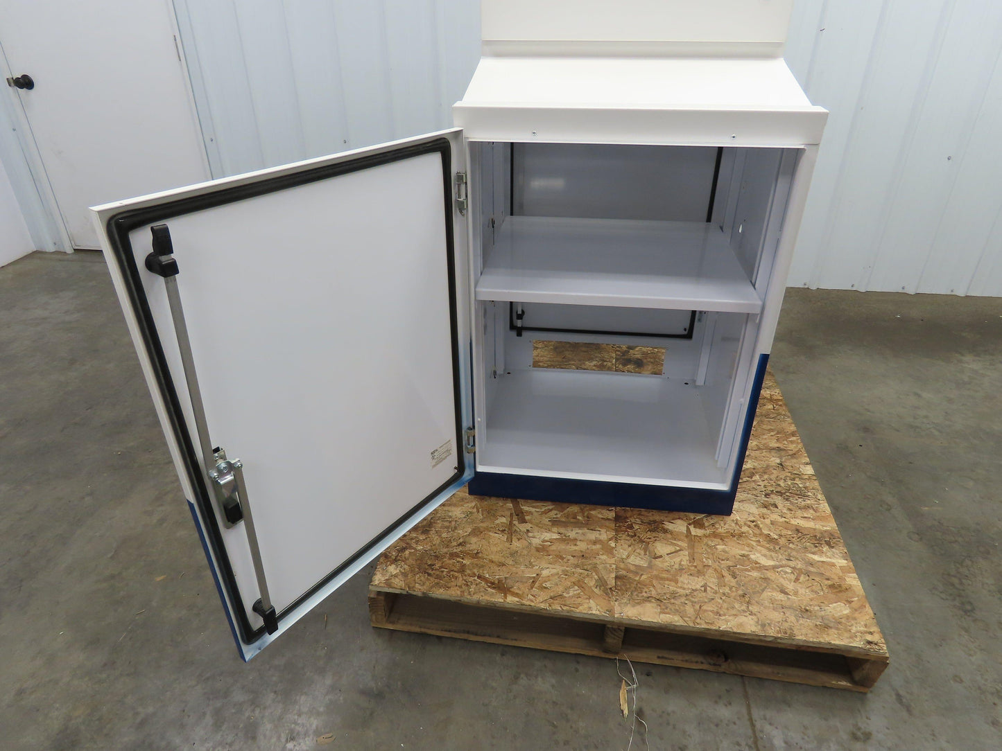 Saginaw SCE-66ST2626WS Slope Top Workstation Electrical Enclosure 66x26x26"