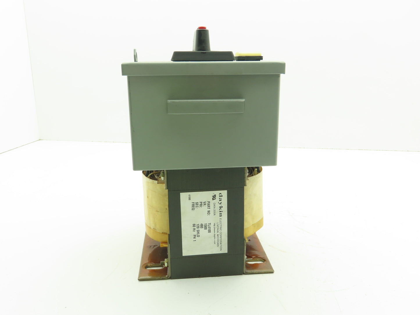 Daykin OMDGTB-03 Step-Down Transformer 1500VA 480V To 120V Disconnect