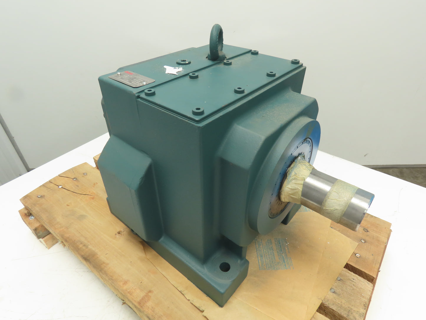 Dodge Quantis In-Line Helical Gear Reducer 17:1 Ratio 10Hp 101RPM 6442 In-Lb