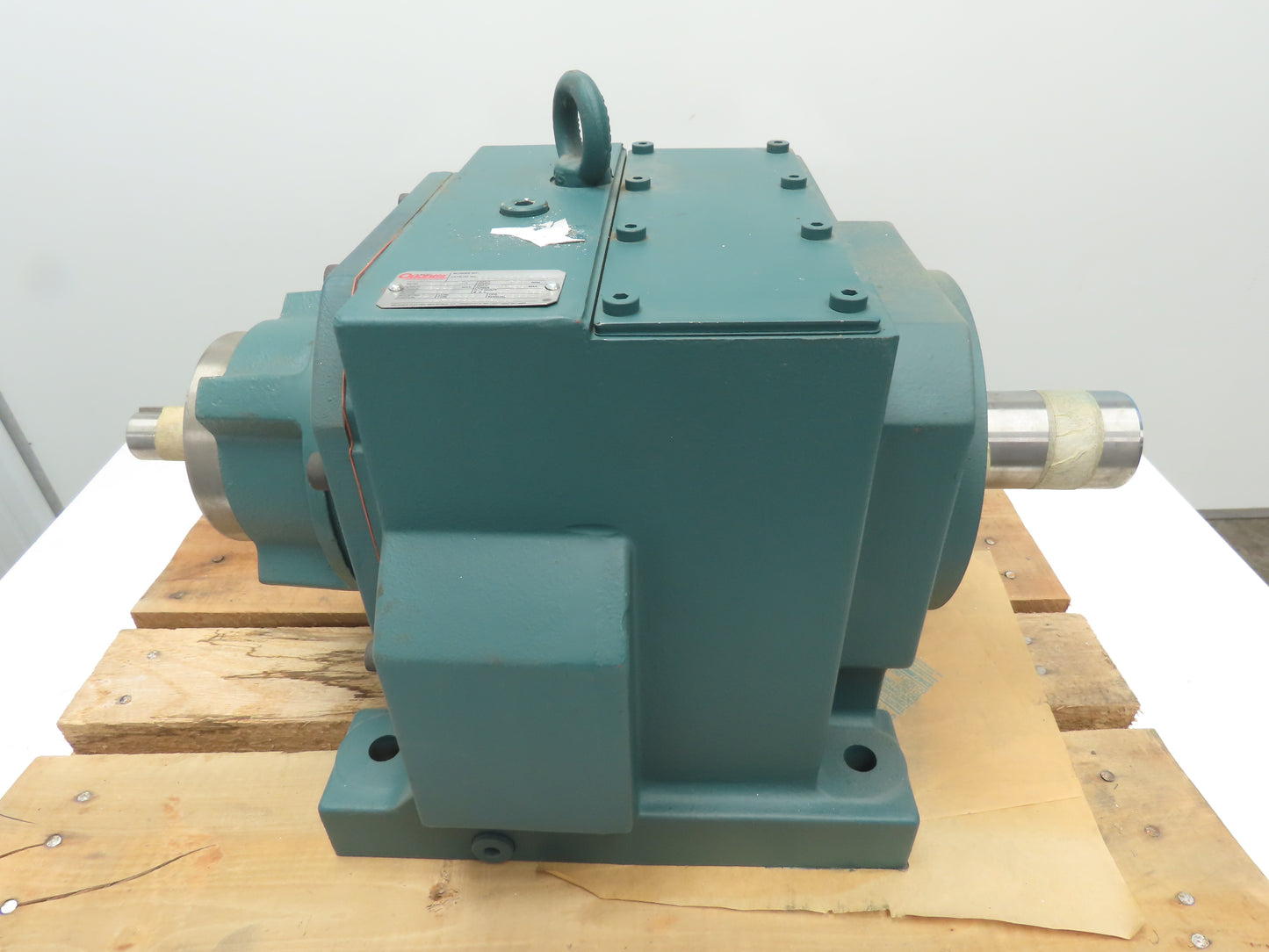 Dodge Quantis In-Line Helical Gear Reducer 17:1 Ratio 10Hp 101RPM 6442 In-Lb