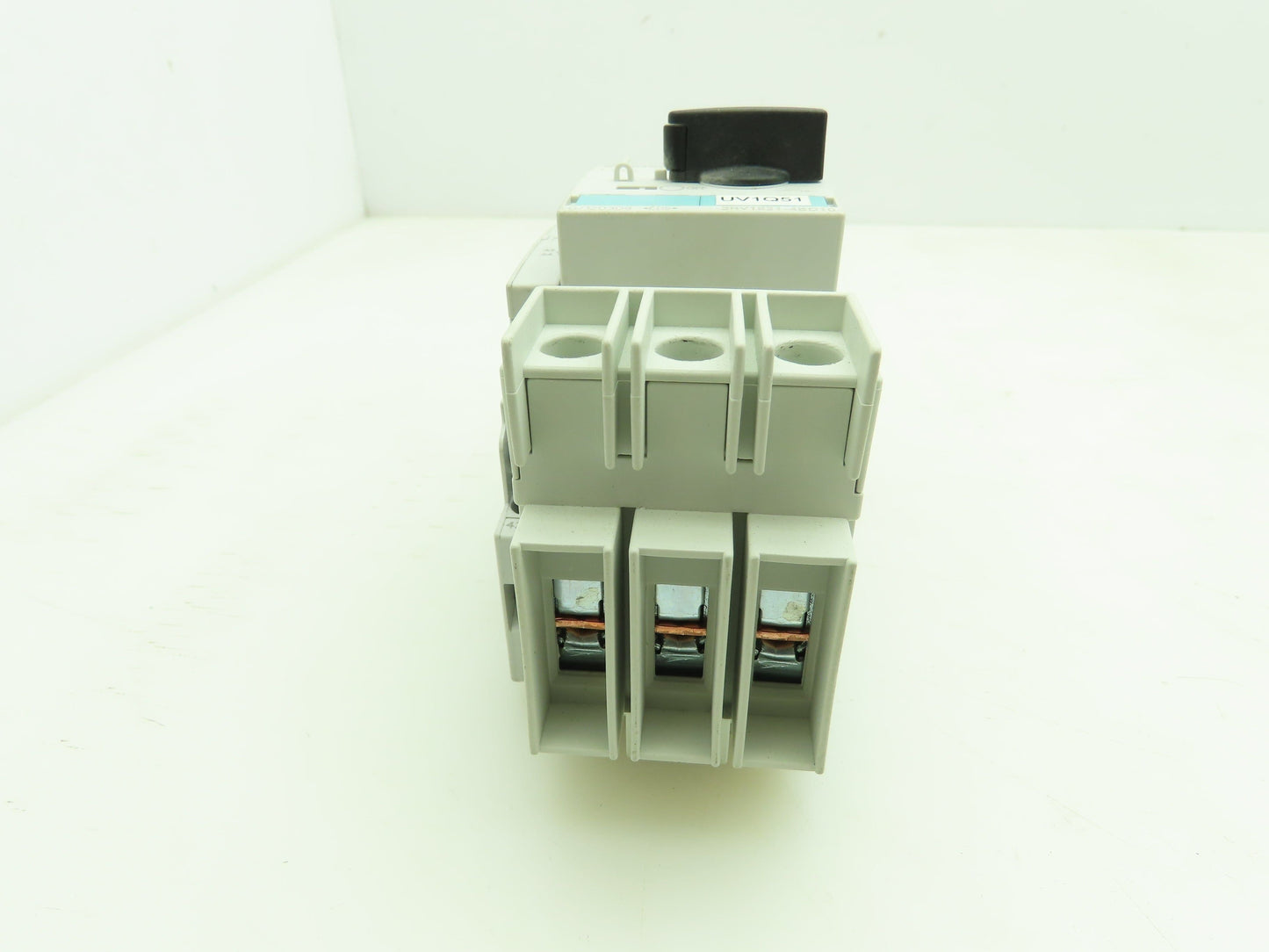 Siemens 3RV1821-4BD10 Circuit Breaker 3Ph 20A 480V Din Rail Mount