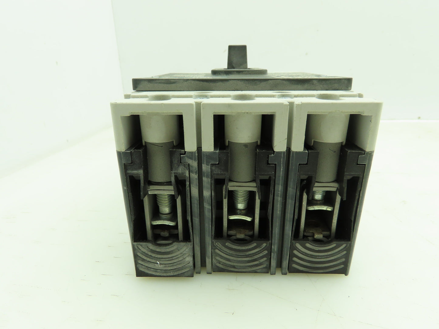 Siemens NDX3B100 Circuit Breaker NDGA 3Ph 100A 600V