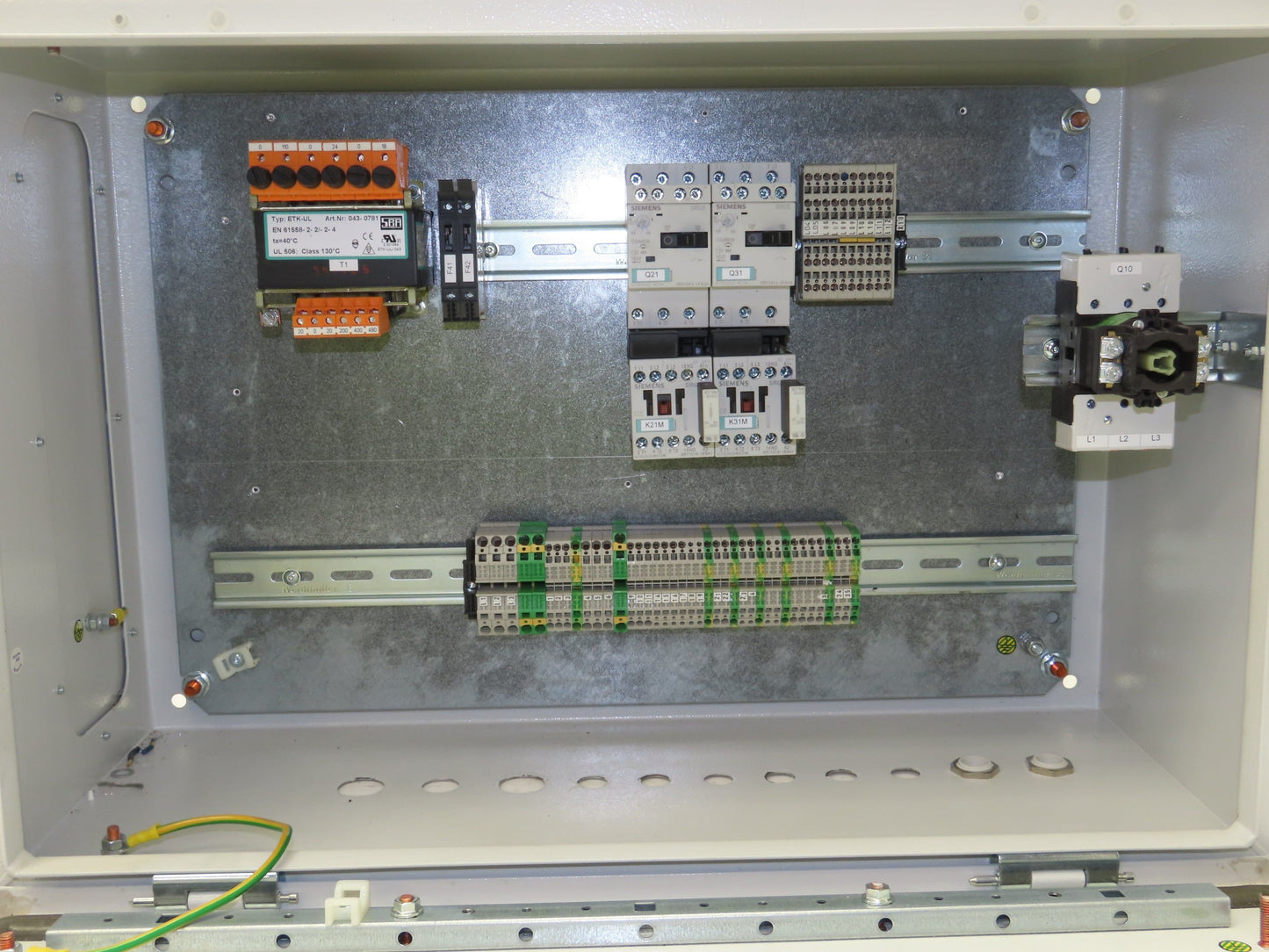 Lohmeier AE-1020 Electrical Enclosure 400 x 600 x 250mm Backplate Disconnect