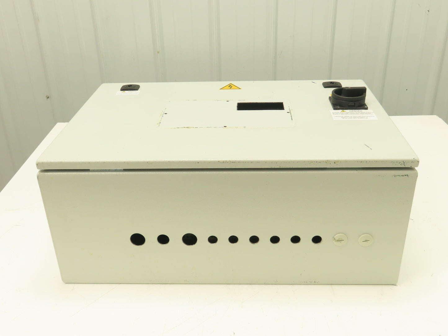 Lohmeier AE-1020 Electrical Enclosure 400 x 600 x 250mm Backplate Disconnect