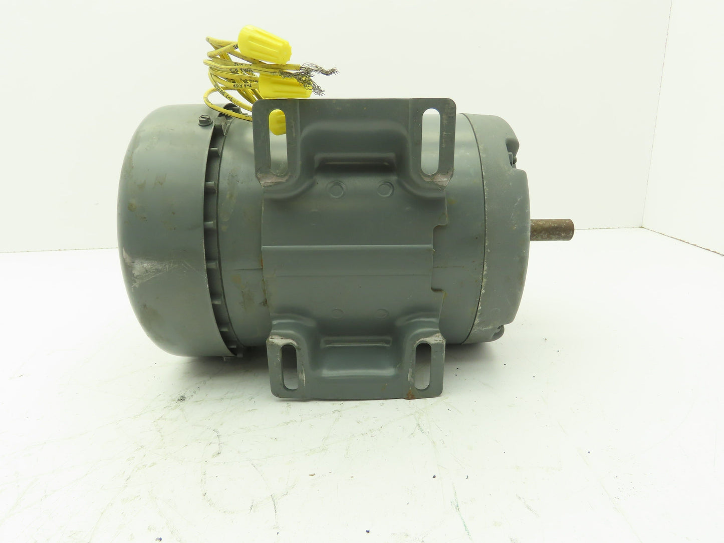 Dayton 2N925L AC Motor 1/3Hp 1140/950 RPM 208-220/440V 460V 3PH F56 TEFC