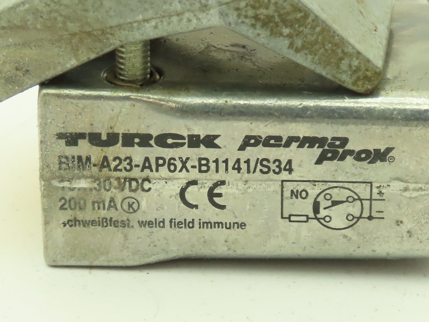 Turk BIM-A23-AP6X-B1141/S34 Cylinder Position Sensor 10-30VDC Proximity Switch