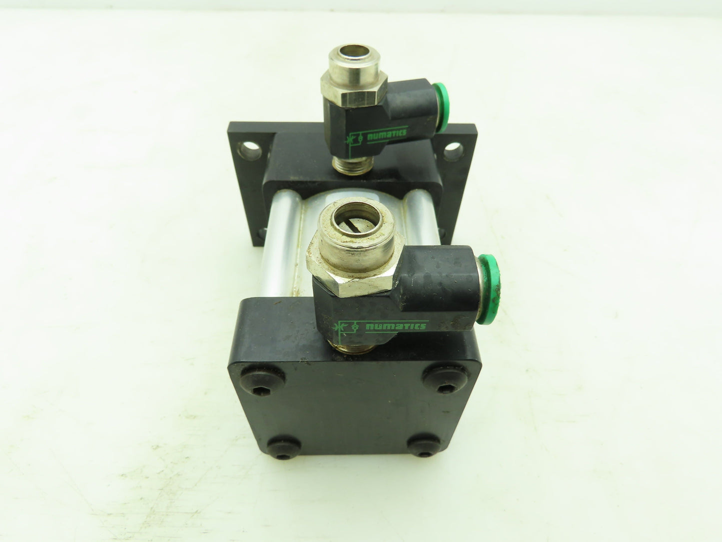 Parker CJ2MA3U14AC Pneumatic Air Cylinder 2.5 Bore 1" Stroke