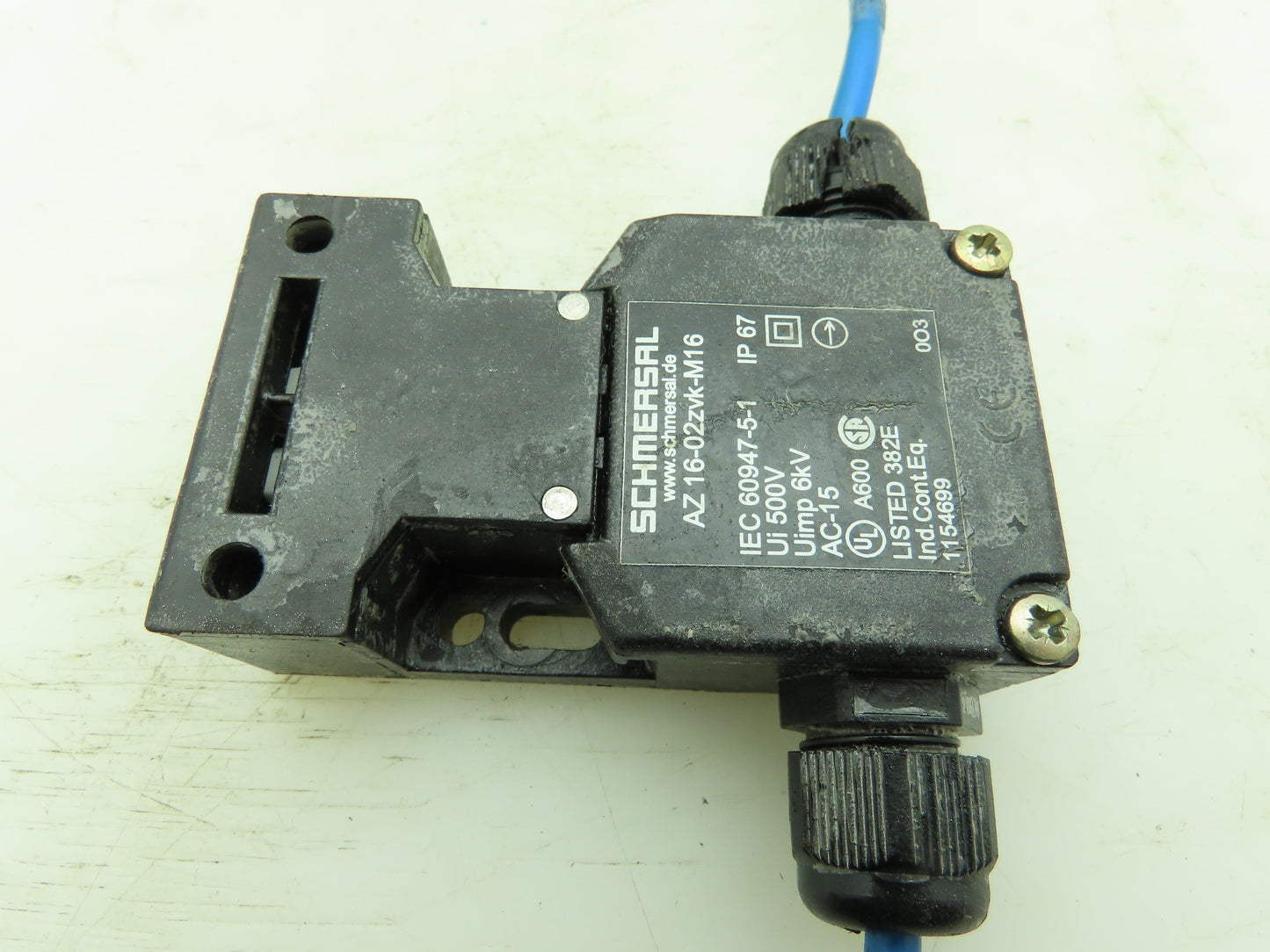 Schmersal AZ 16-02ZVK-M16 Safety Interlock Switch Lot of 2