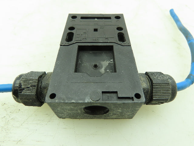 Schmersal AZ 16-02ZVK-M16 Safety Interlock Switch Lot of 2