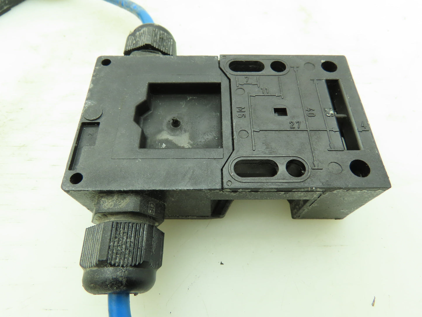 Schmersal AZ 16-02ZVK-M16 Safety Interlock Switch Lot of 2