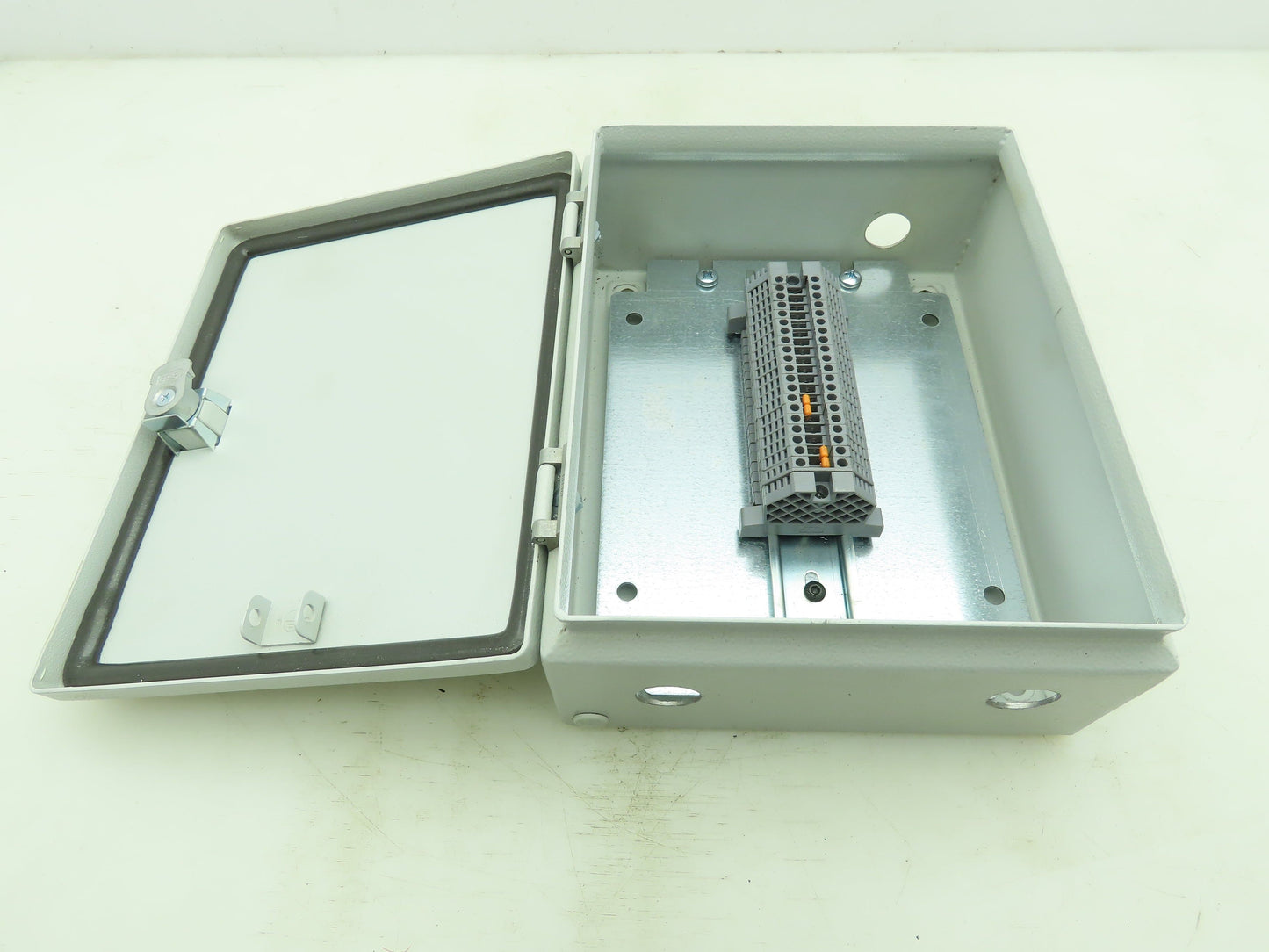 Rittal 8018097 Electrical Enclosure Carbon Steel 10x8x4" JIC Box Terminal Block