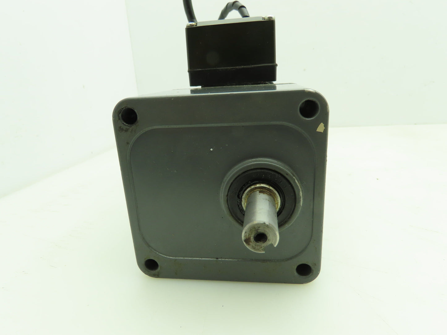 Mitsubishi GM-J2BT Geared Servo Brake Motor 1:20, 40W 4P 220V 3PH Parallel Shaft