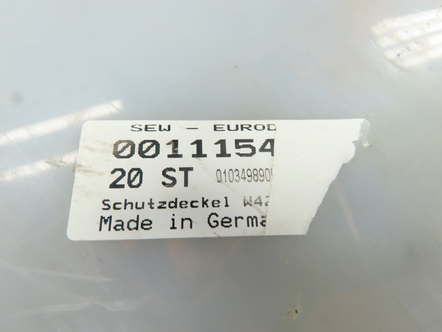 Sew-Eurodrive R97DRE180M4BE20HR/DH Helical Gear Drive 4.5:1 Ratio 67-400 RPM