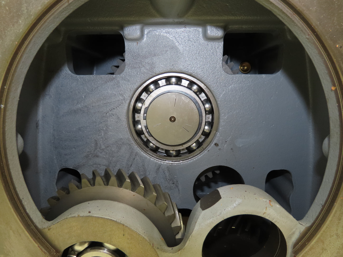 Sew-Eurodrive R97DRE180M4BE20HR/DH Helical Gear Drive 4.5:1 Ratio 67-400 RPM