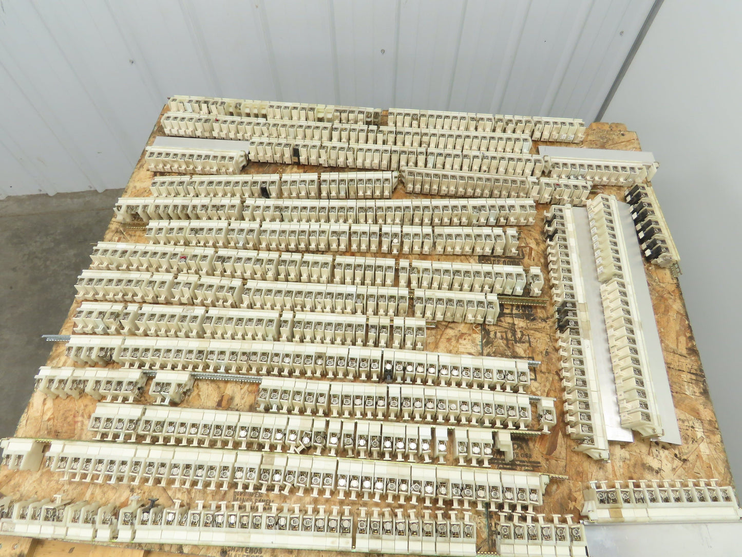 Allen Bradley 1492-CE Terminal Blocks Fuse Holder 10A 600V Skid Lot of 600