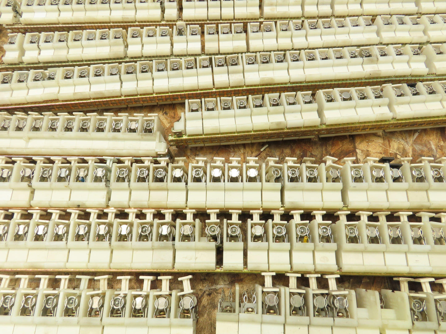 Allen Bradley 1492-CE Terminal Blocks Fuse Holder 10A 600V Skid Lot of 600