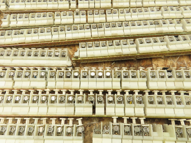 Allen Bradley 1492-CE Terminal Blocks Fuse Holder 10A 600V Skid Lot of 600