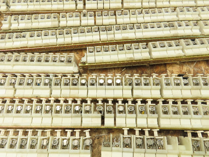Allen Bradley 1492-CE Terminal Blocks Fuse Holder 10A 600V Skid Lot of 600