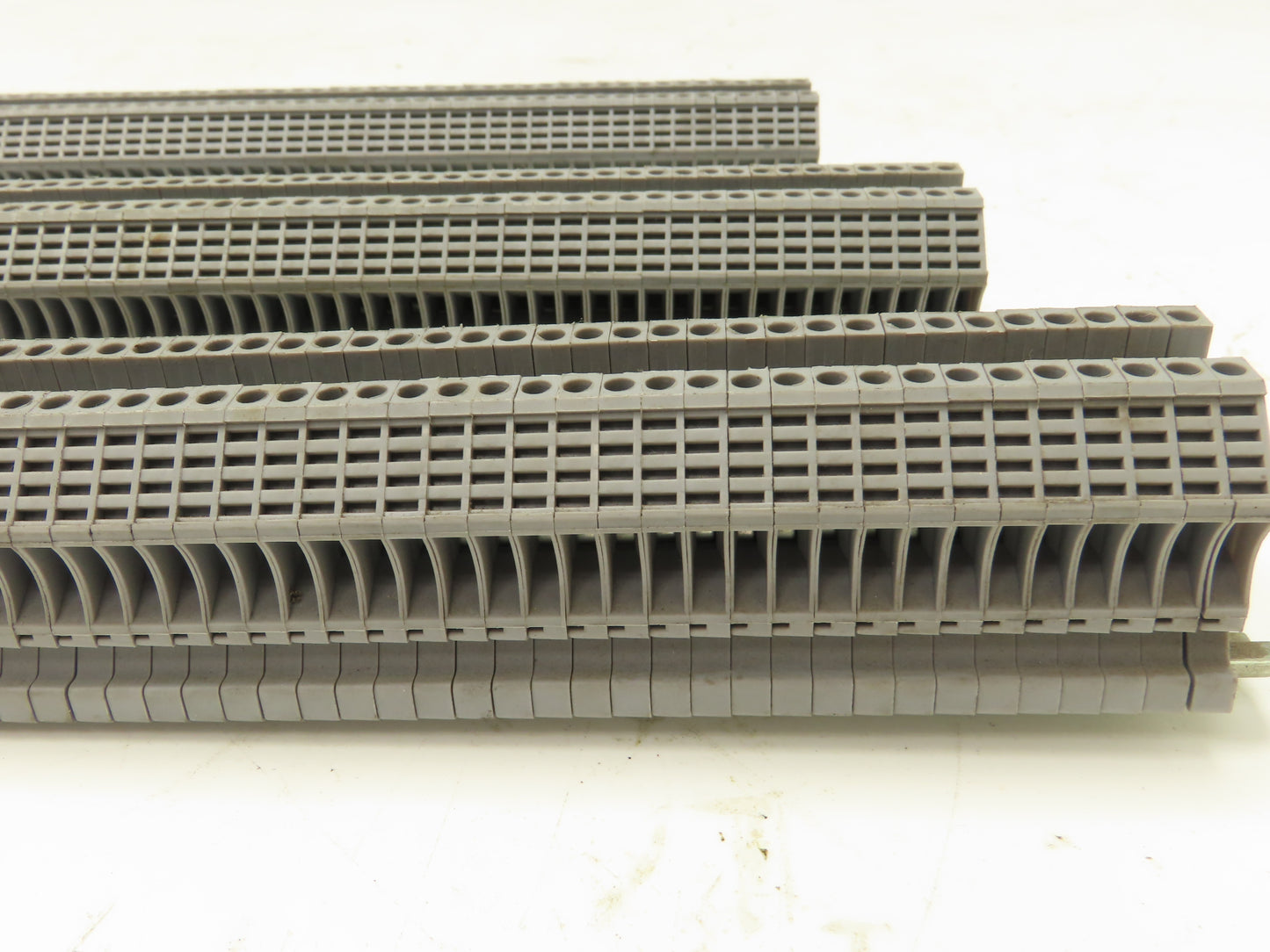 Morsettitalia EURO 2.5 Terminal Block Din Rail 600V 20A Gray Lot of 350