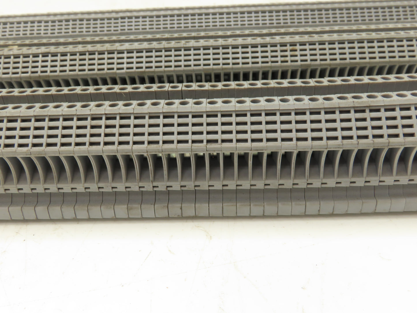 Morsettitalia EURO 2.5 Terminal Block Din Rail 600V 20A Gray Lot of 350