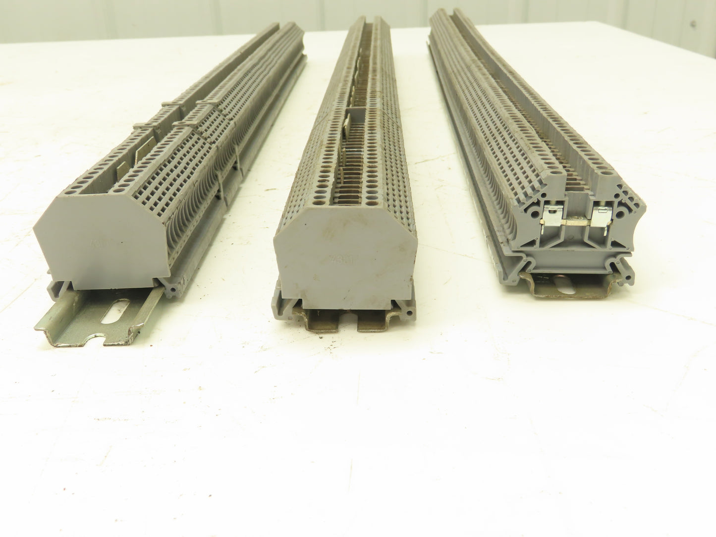 Morsettitalia EURO 2.5 Terminal Block Din Rail 600V 20A Gray Lot of 350