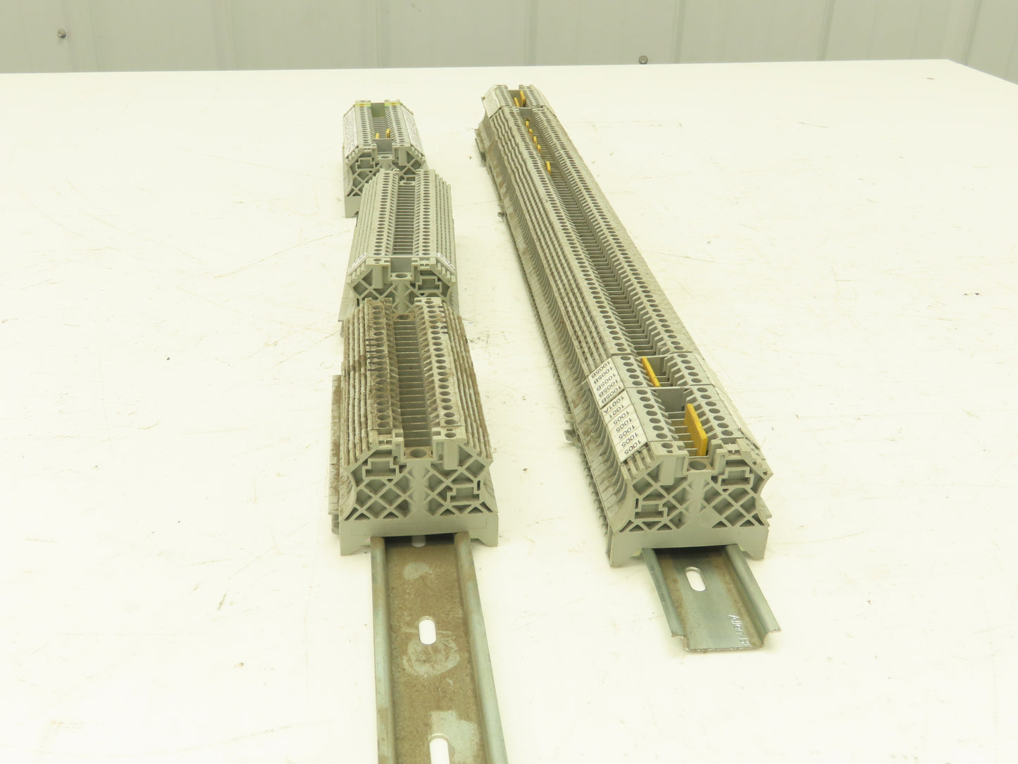 Allen Bradley 1492-J3 Terminal Block 25A 600V AC/DC Gray 2.5mm Lot of 160