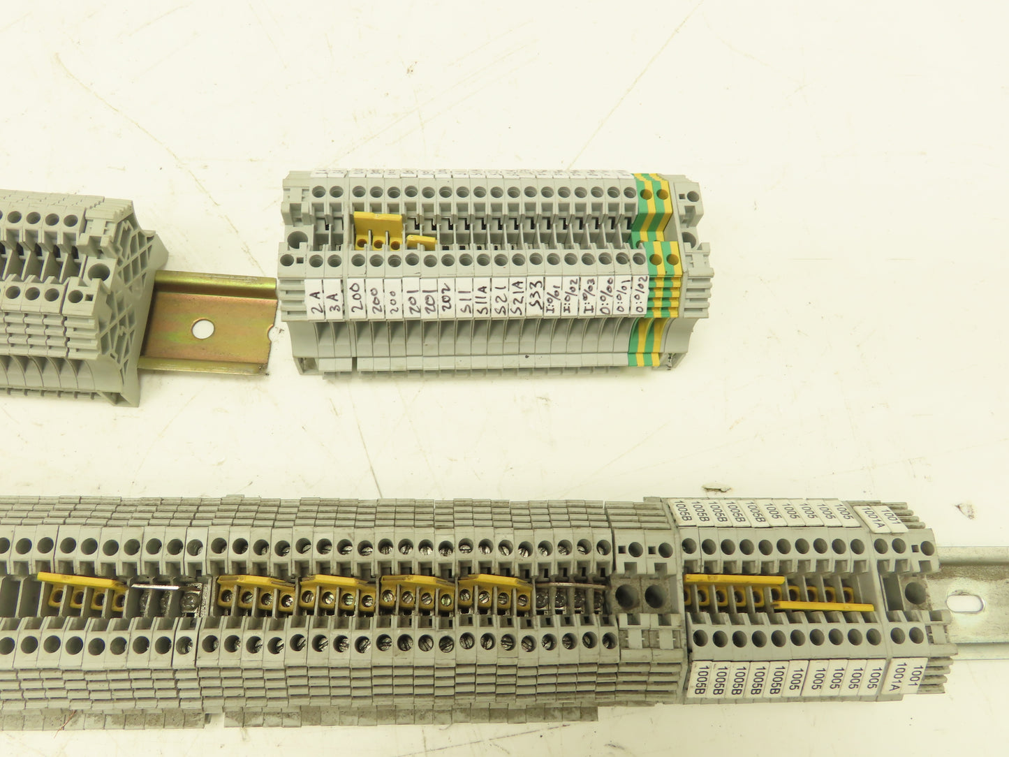 Allen Bradley 1492-J3 Terminal Block 25A 600V AC/DC Gray 2.5mm Lot of 160