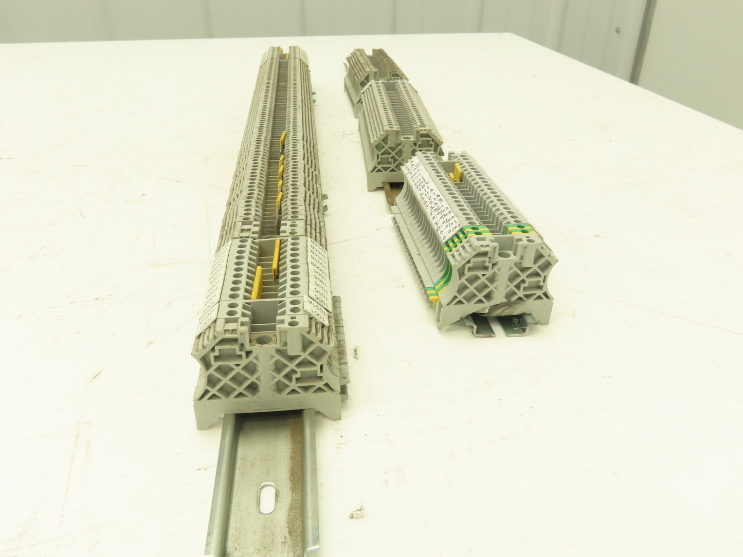 Allen Bradley 1492-J3 Terminal Block 25A 600V AC/DC Gray 2.5mm Lot of 160