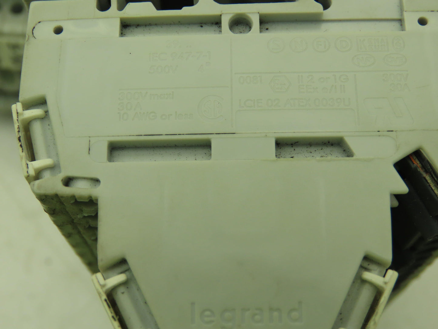 Legrand Viking 3 Terminal Block Two Tier Connector Lot of 165