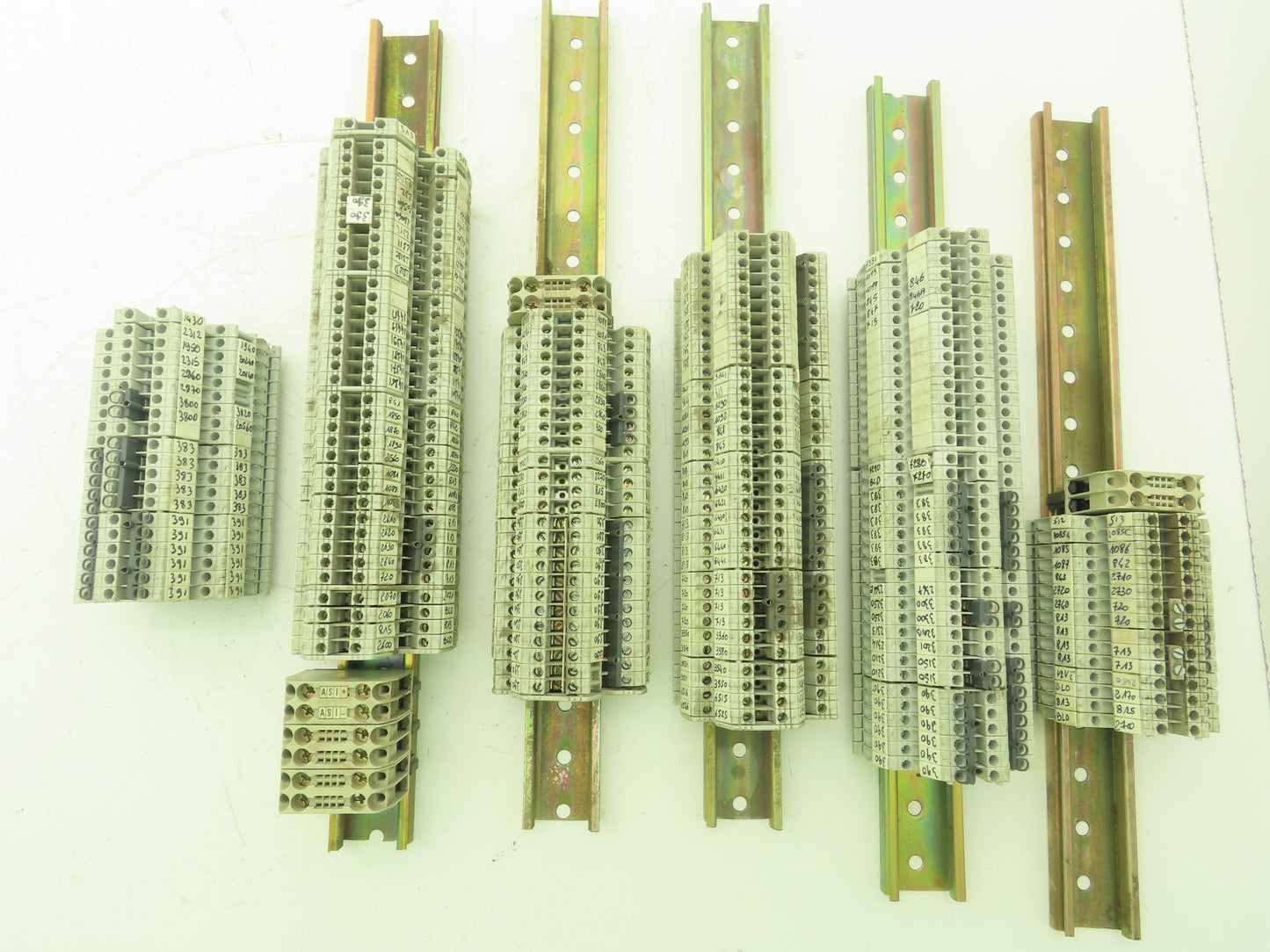 Legrand Viking 3 Terminal Block Two Tier Connector Lot of 165
