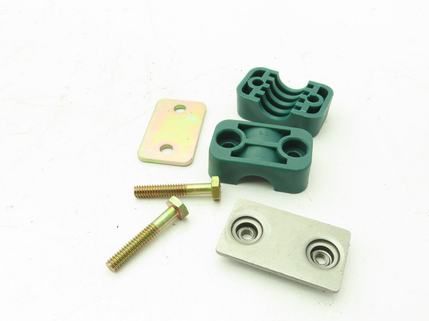 ZSI S3012S Polypropylene Beta Clamp 3/4" Hose Pipe Hanger Holder Lot of 20