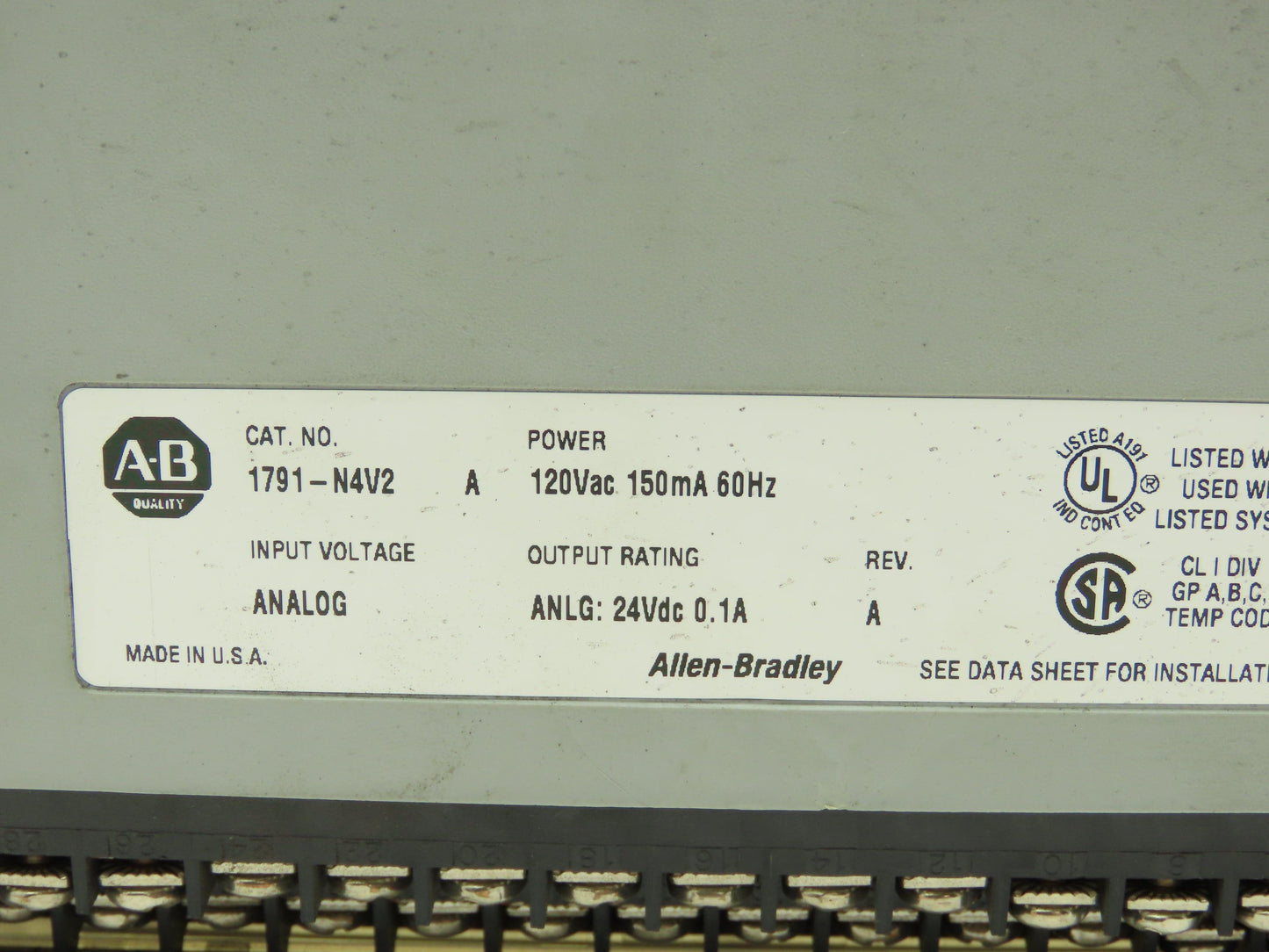 Allen Bradley 1791-N4V2 Analog Block 24VDC Input Output Module
