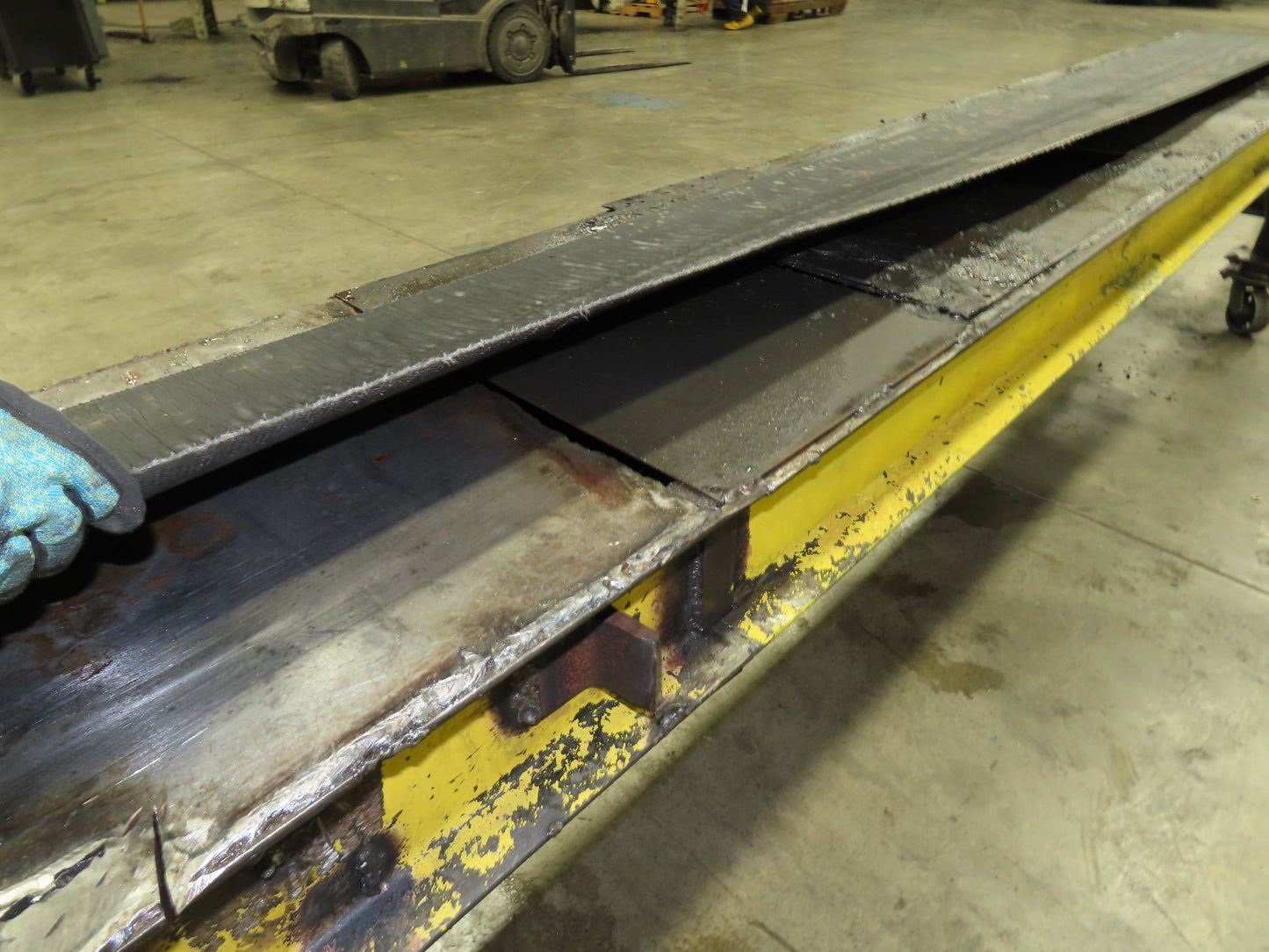 19"x 11' 9" Slider Bed 12" Belt Conveyor 460V 3PH End Drive 56 FPM