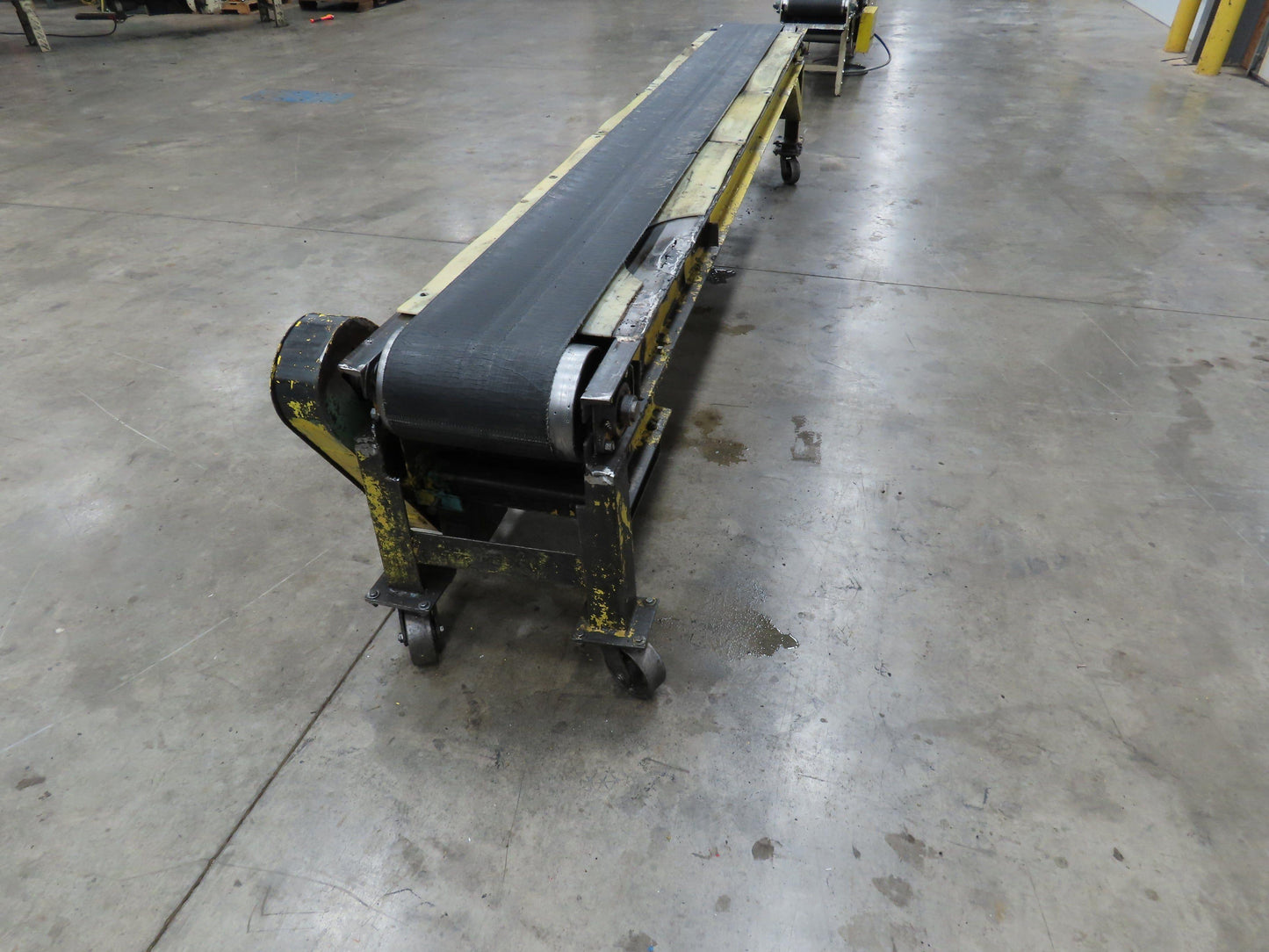 19"x 11' 9" Slider Bed 12" Belt Conveyor 460V 3PH End Drive 56 FPM