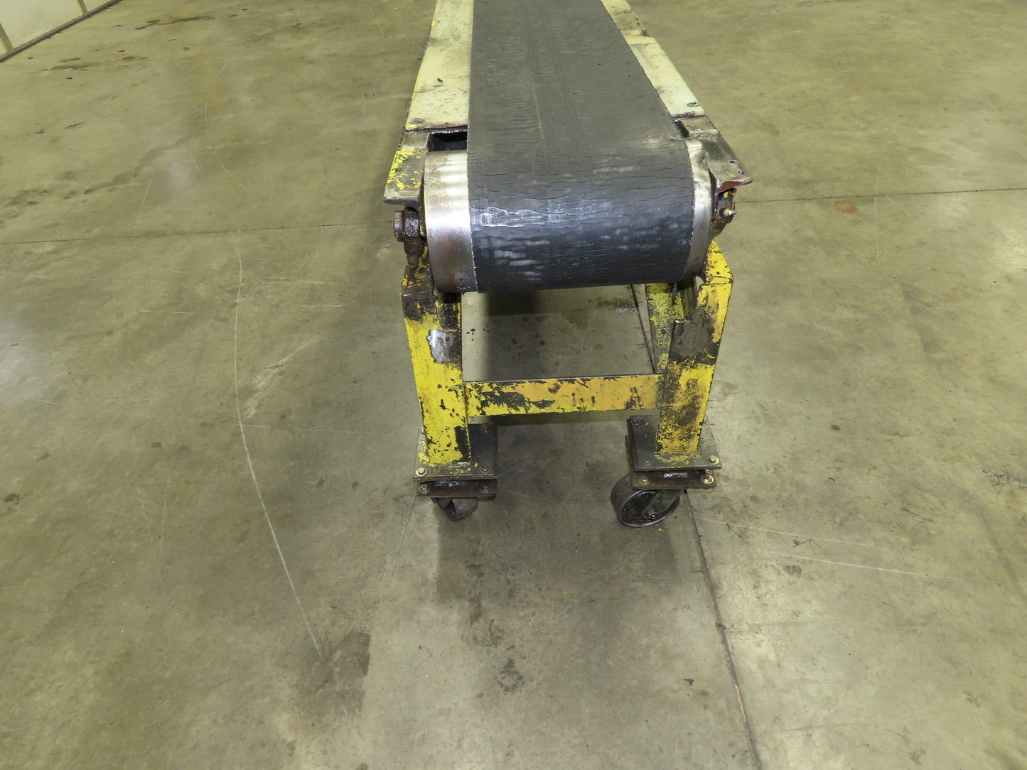 19"x 11' 9" Slider Bed 12" Belt Conveyor 460V 3PH End Drive 56 FPM