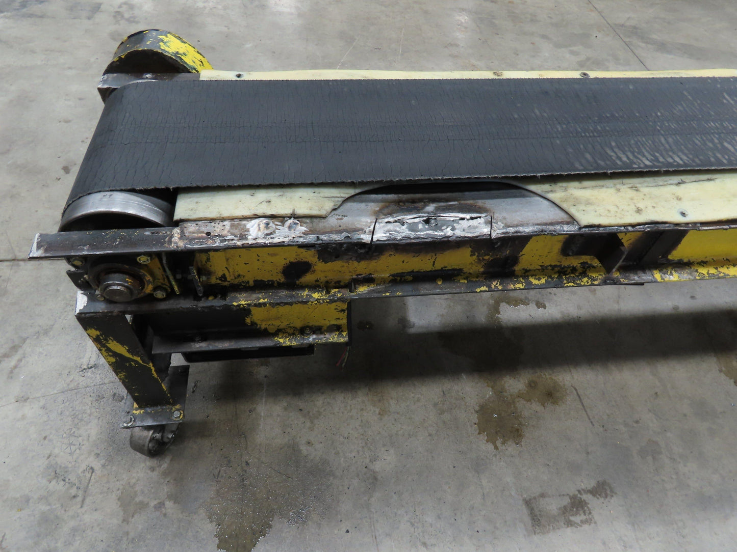 19"x 11' 9" Slider Bed 12" Belt Conveyor 460V 3PH End Drive 56 FPM